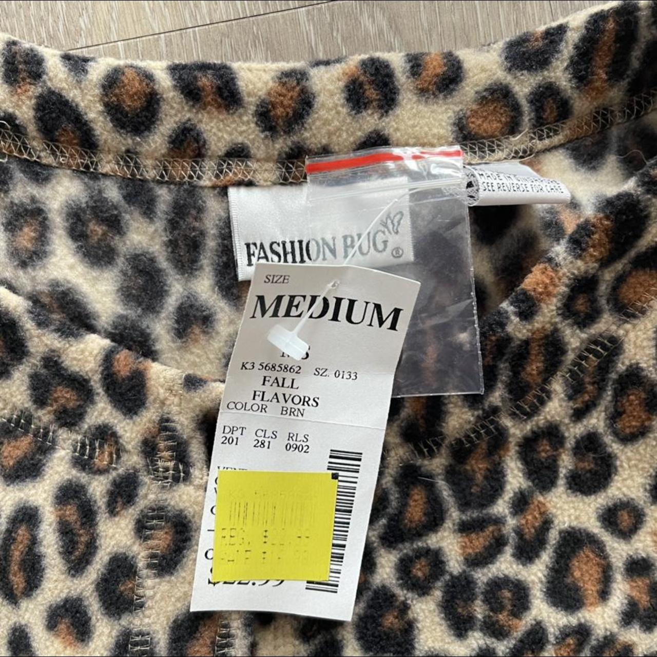 🐆🤎 Y2K CHEETAH PRINT SOFT FLEECE BUTTON UP CARDIGAN... - Depop