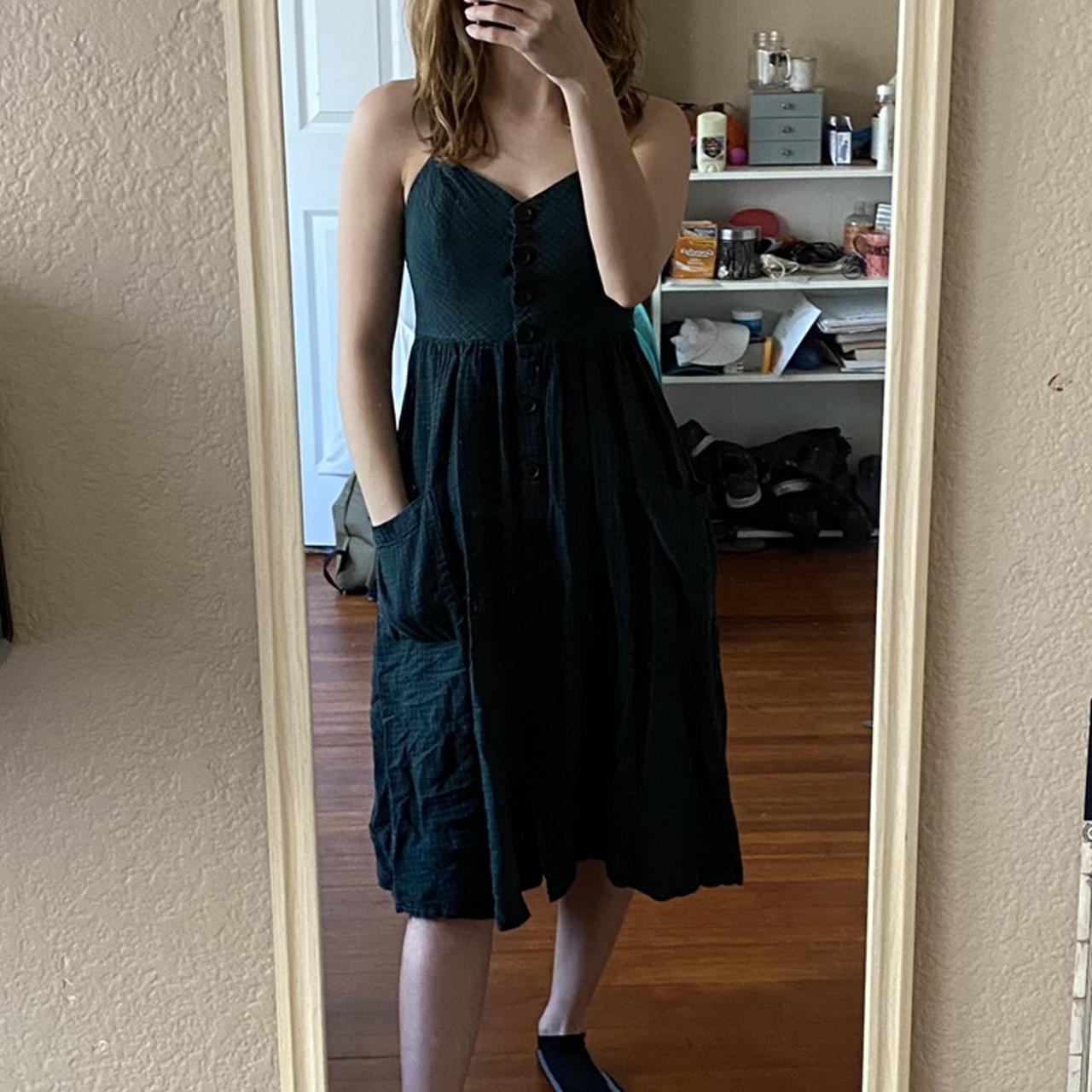 UO Midi dress! like new, bonus: big pockets! size xs - Depop