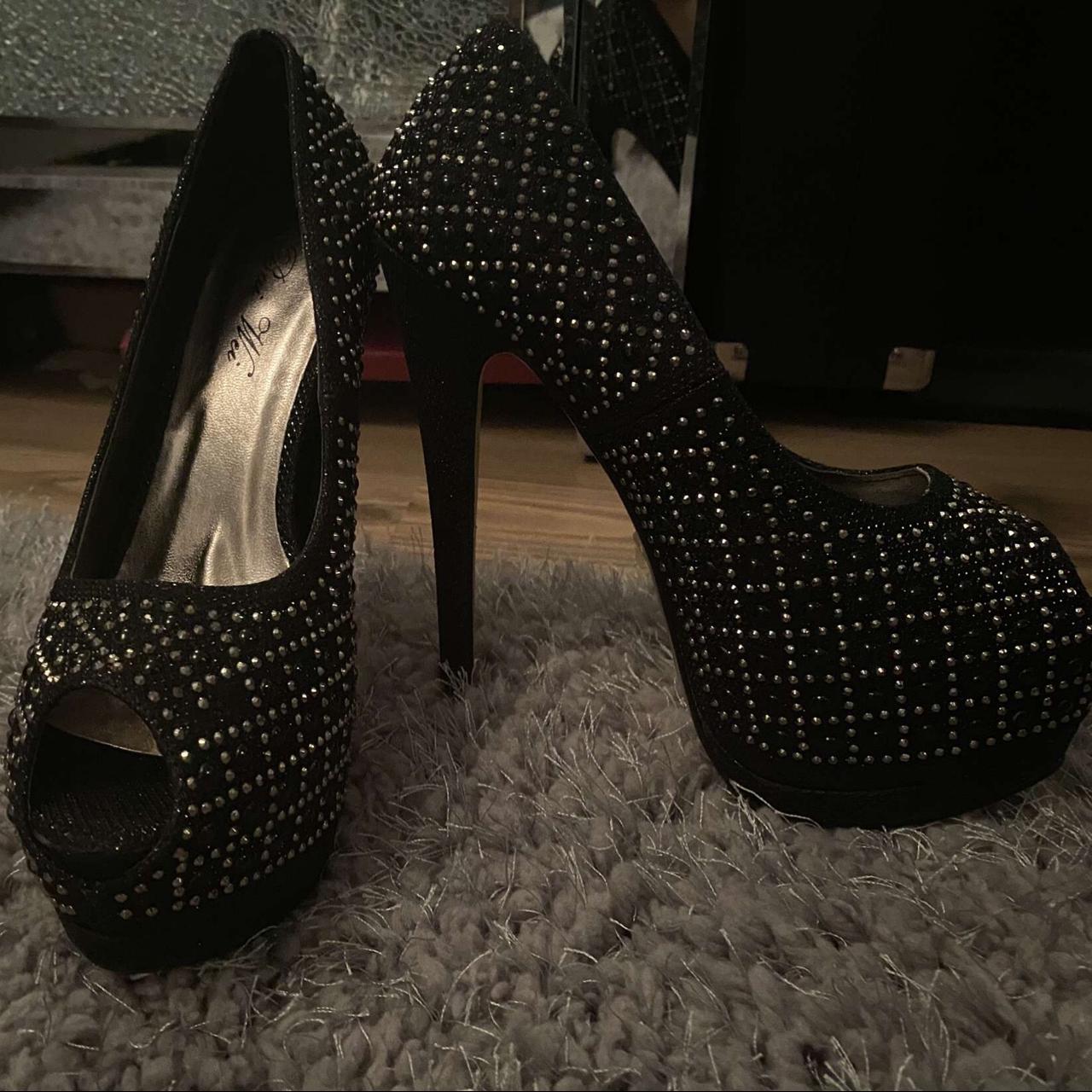 Size 4 clearance platform heels