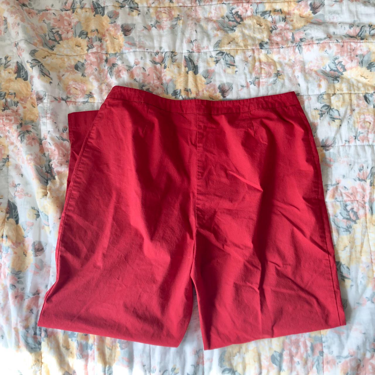 Y2K New York & Company cherry red high rise Capri... - Depop