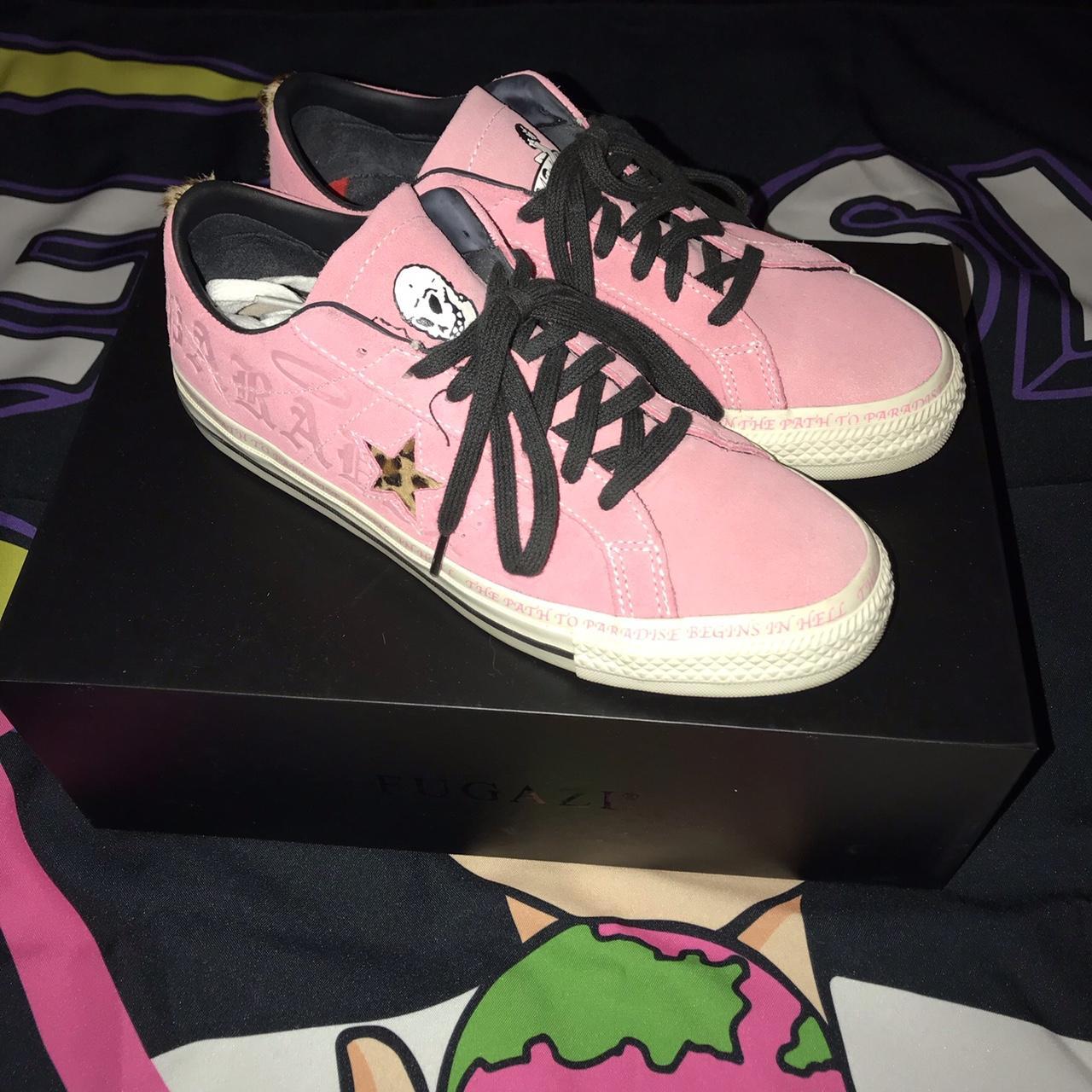 Men's Black and Pink Trainers | Depop