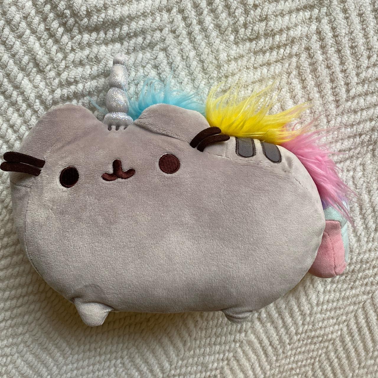 Pusheen top unicorn plush