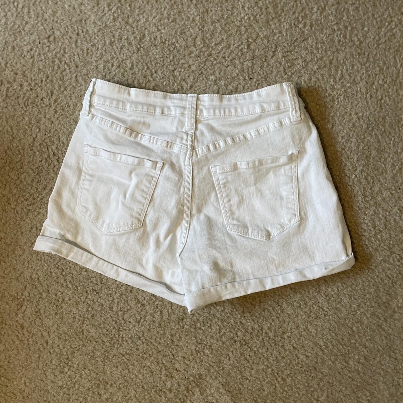 Arizona Women's White Shorts (4)