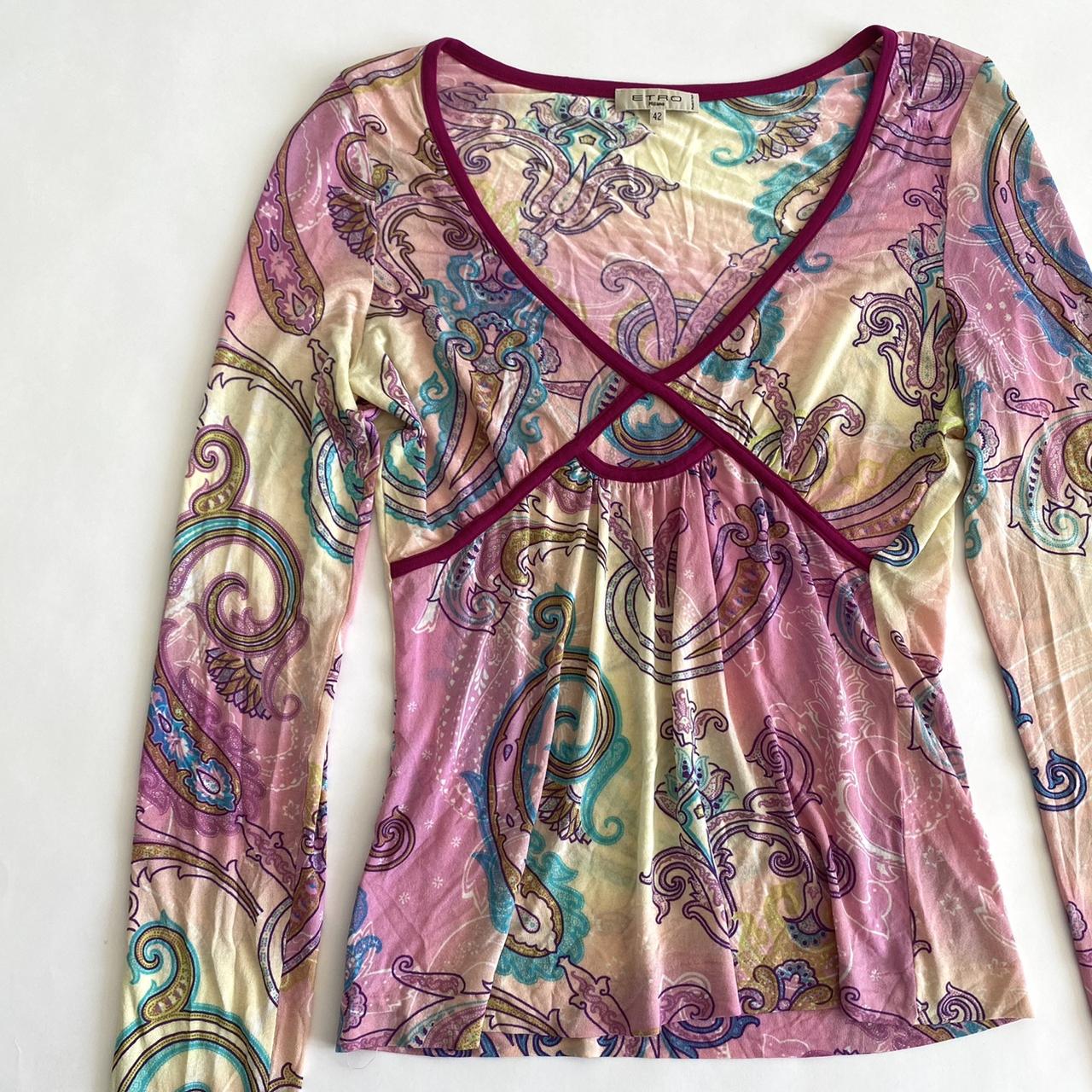 Vintage etro blouse in a groovy paisley print Cool - Depop