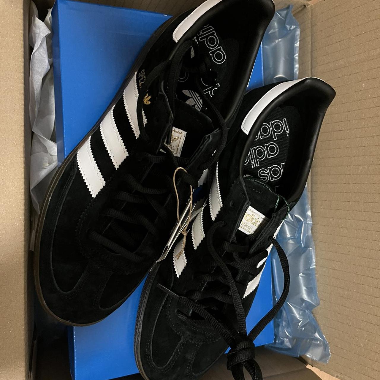 Adidas Hanball spezial gum sole trainers in black -... - Depop