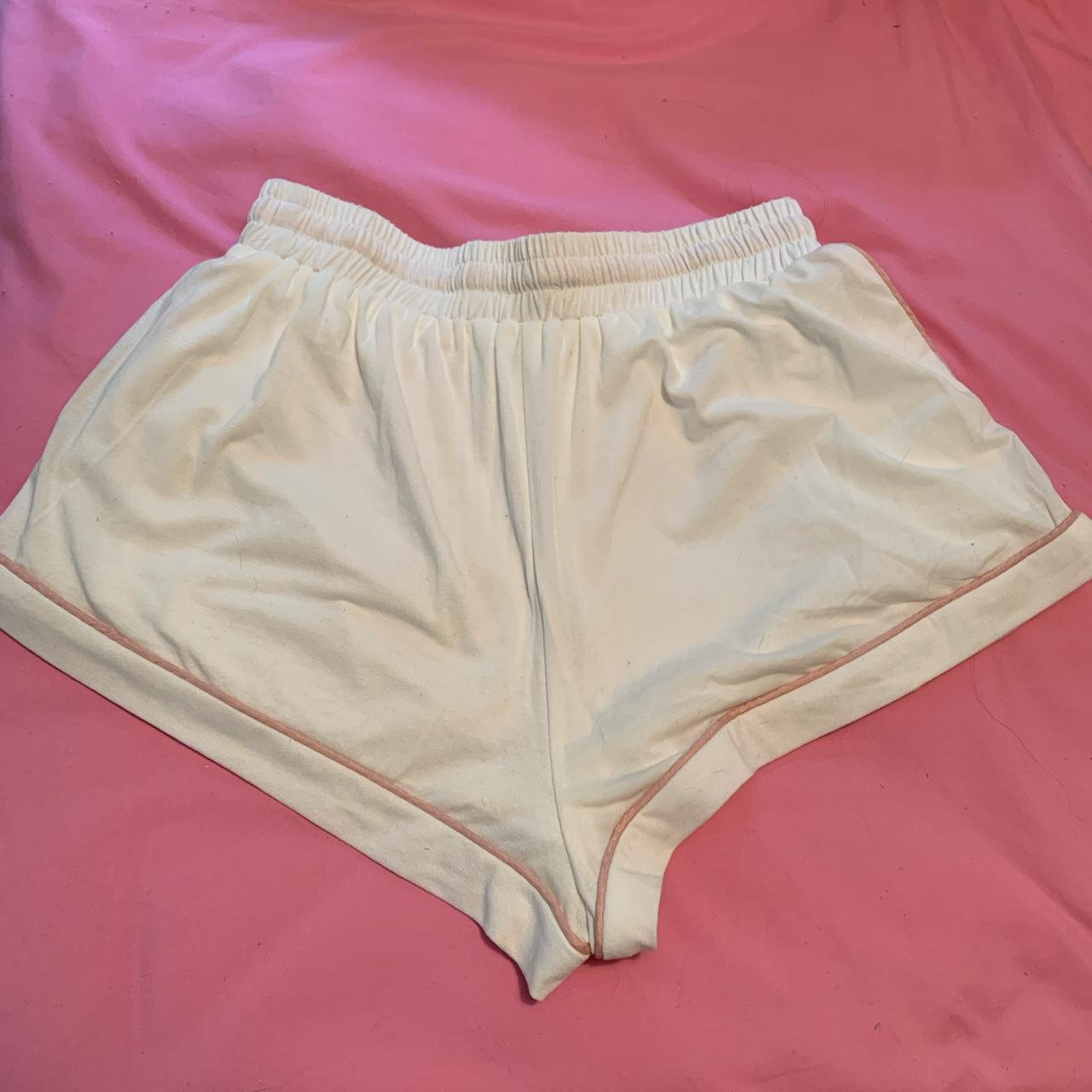 Women's White and Pink Shorts (3)