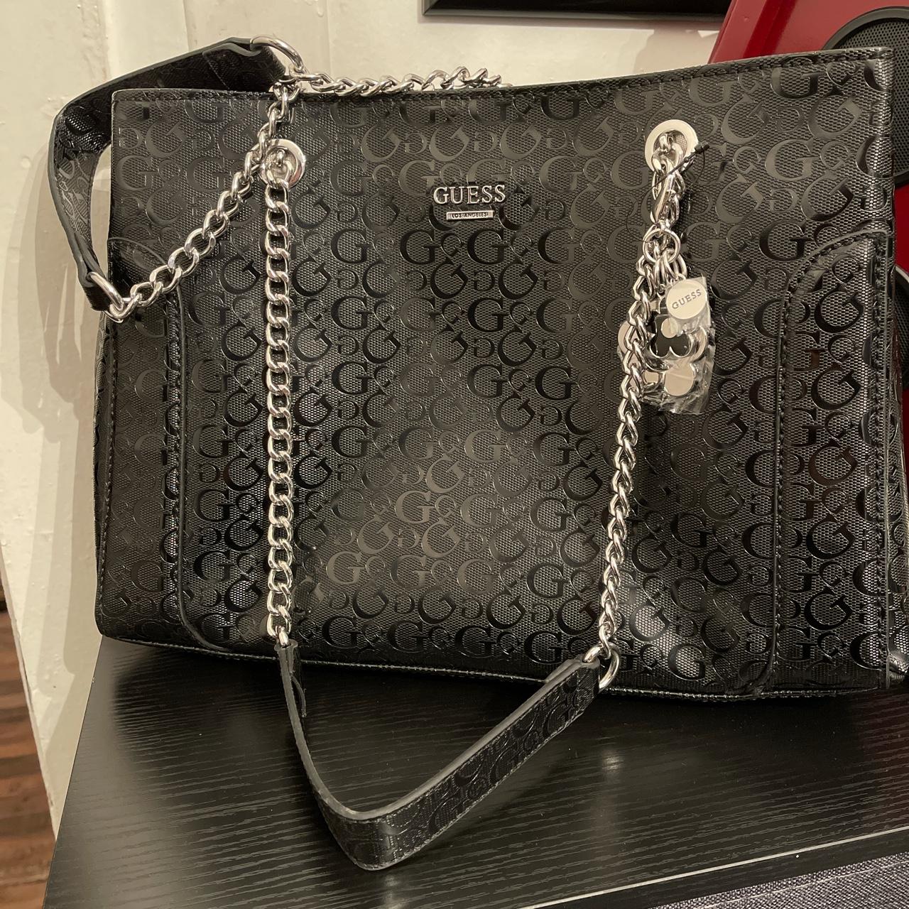 Guess bag hot sale with chain