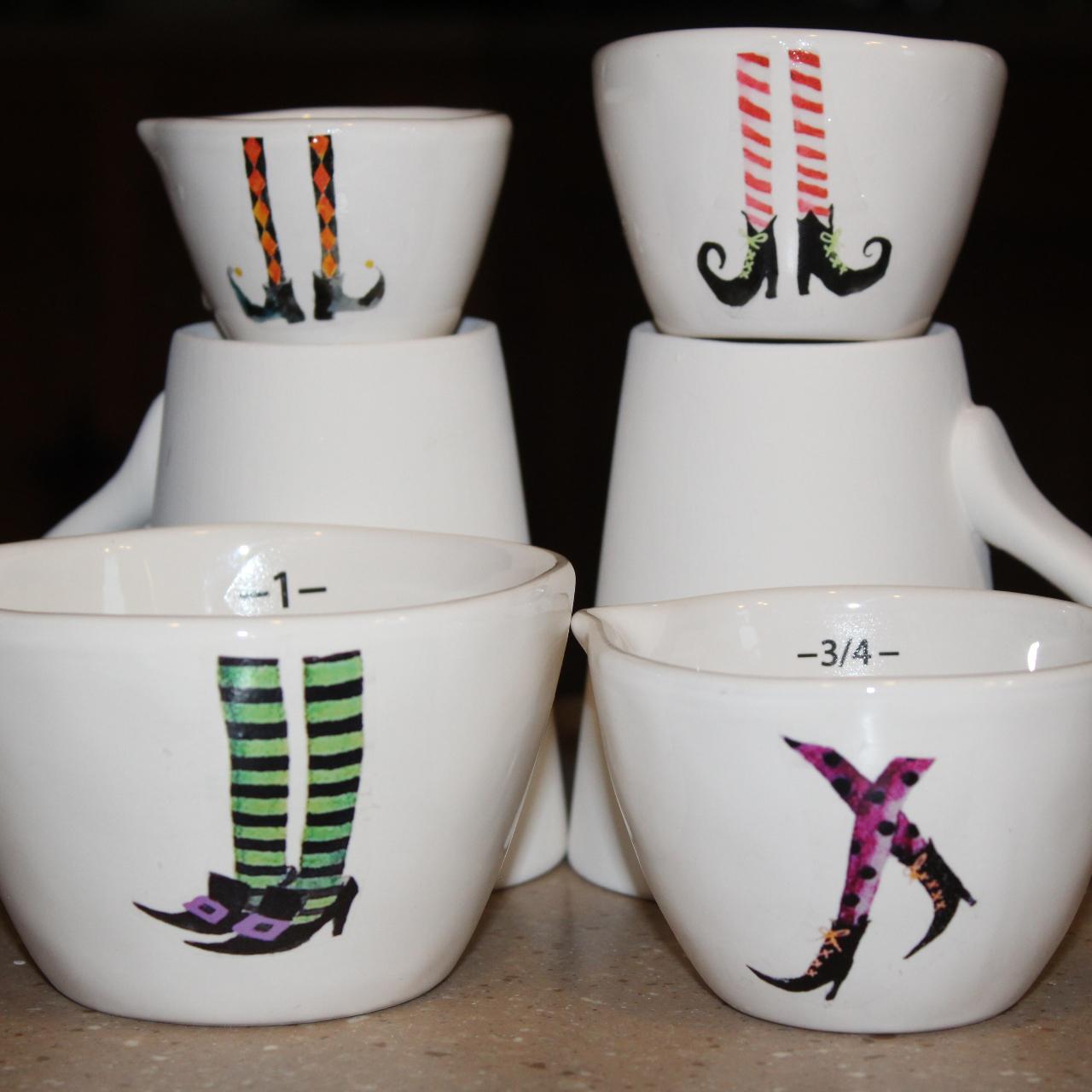 Rae dunn witch outlet feet measuring cups