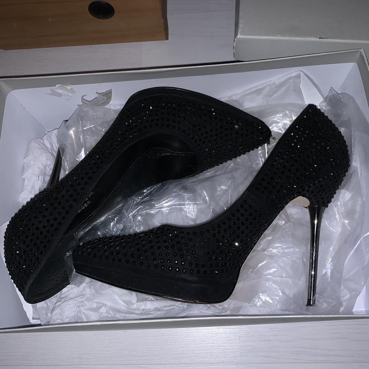 Black heels size 4 best sale