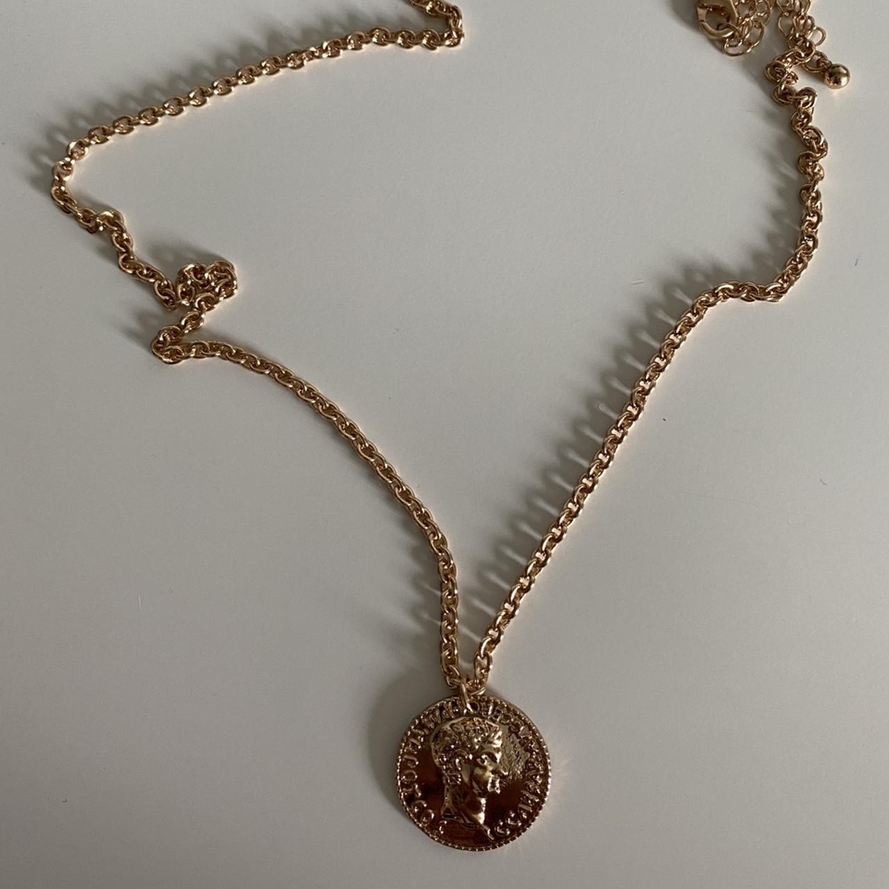 gold Roman necklace vintage - Depop