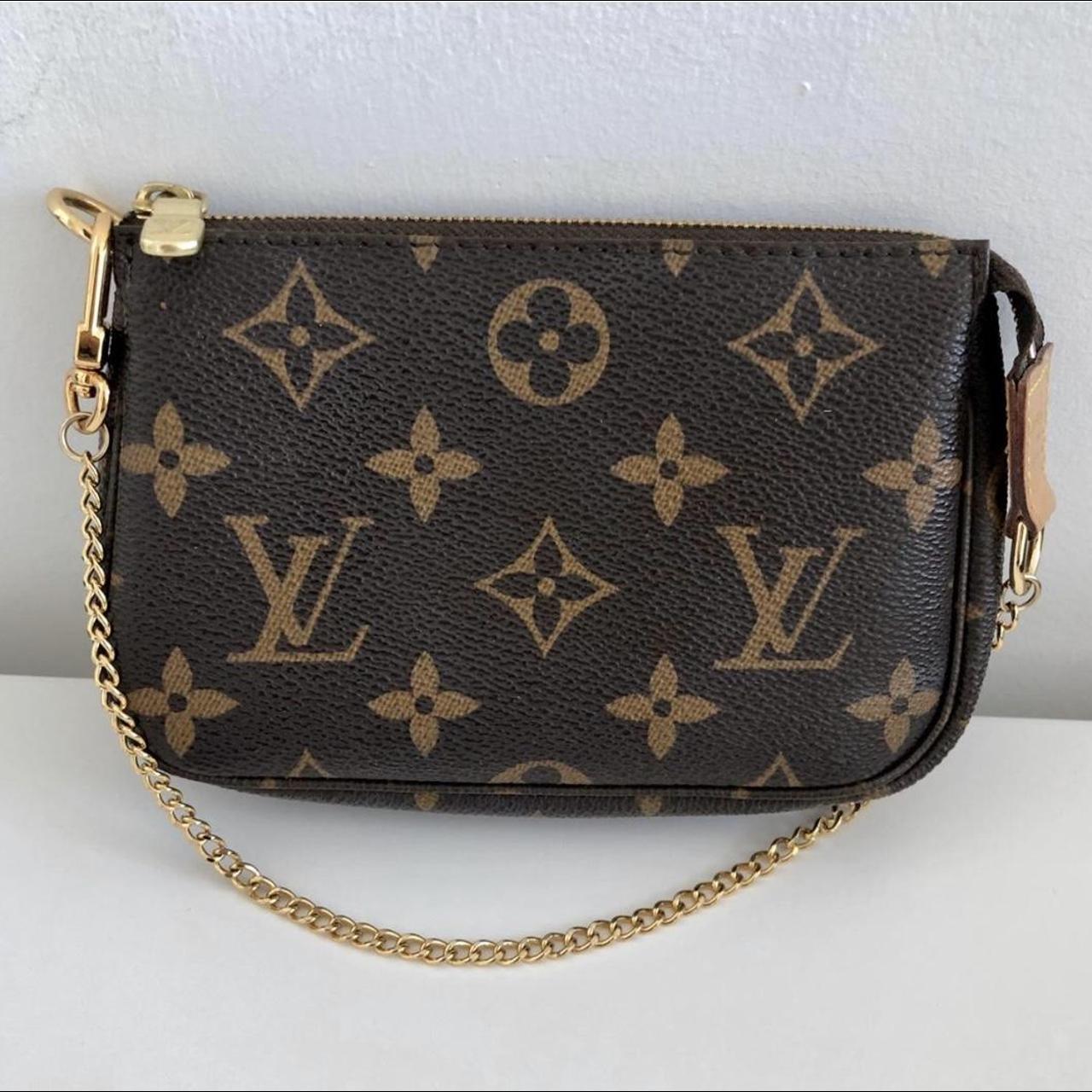 Louis Vuitton Arche vintage clutch + belt bag 💼  - Depop