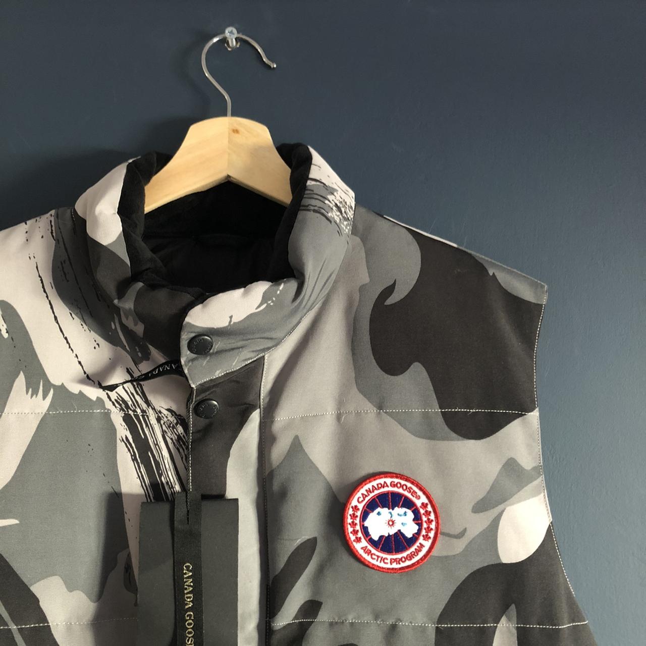 Canada goose body hot sale warmer camo