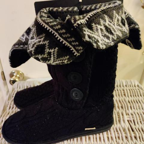 muk luks a la mode sweater boots