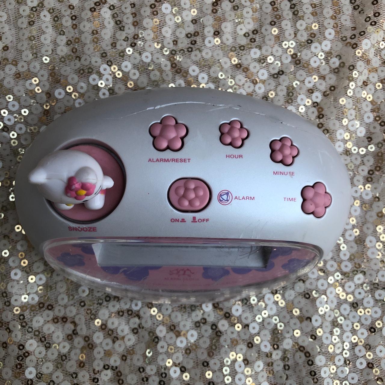 Hello Kitty Alarm clock Battery operated -not yet - Depop