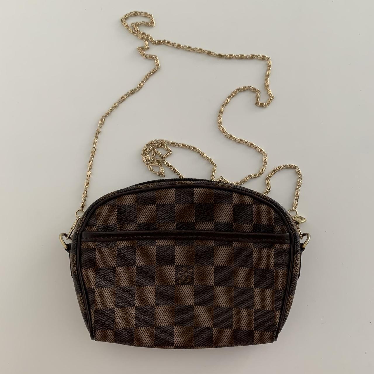 This is an authentic LOUIS VUITTON Damier Ebene - Depop