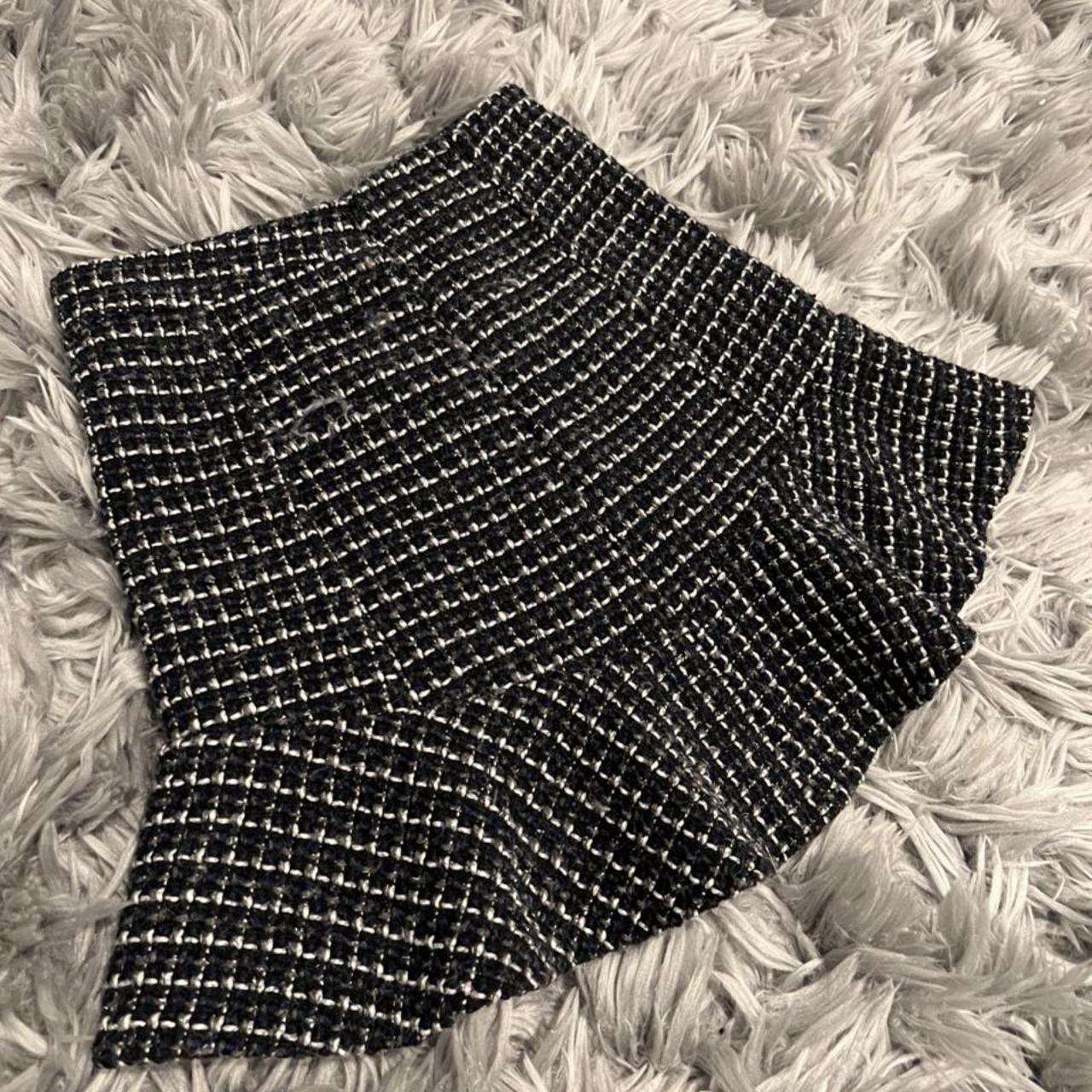 Women's Black and White Skirt | Depop