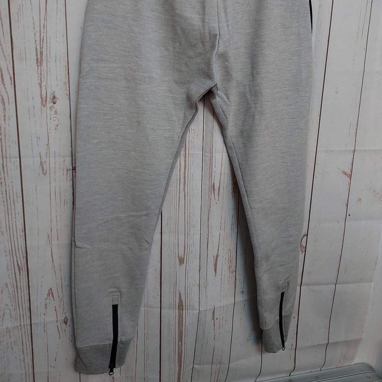 Pull&Bear Men's Grey and Black Joggers-tracksuits (4)