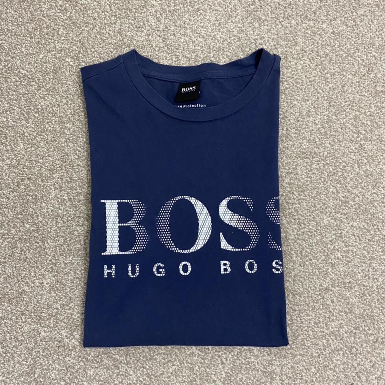 Hugo Boss Men's White and Blue T-shirt