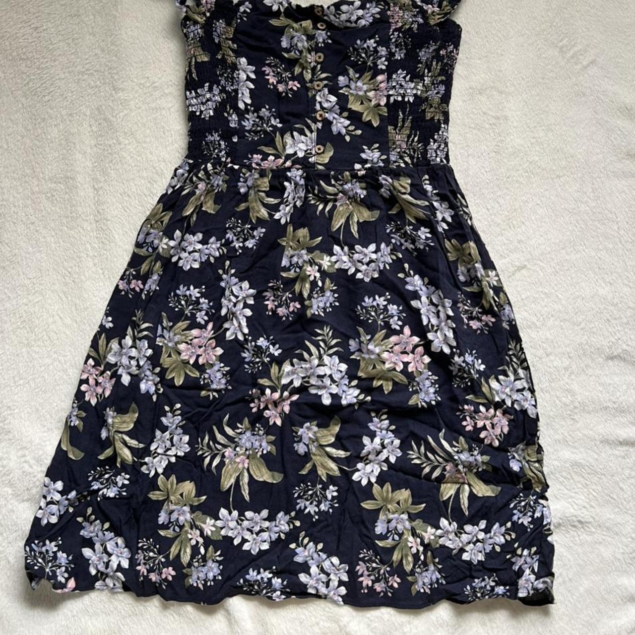 American eagle dress Size M long but can fit a... Depop