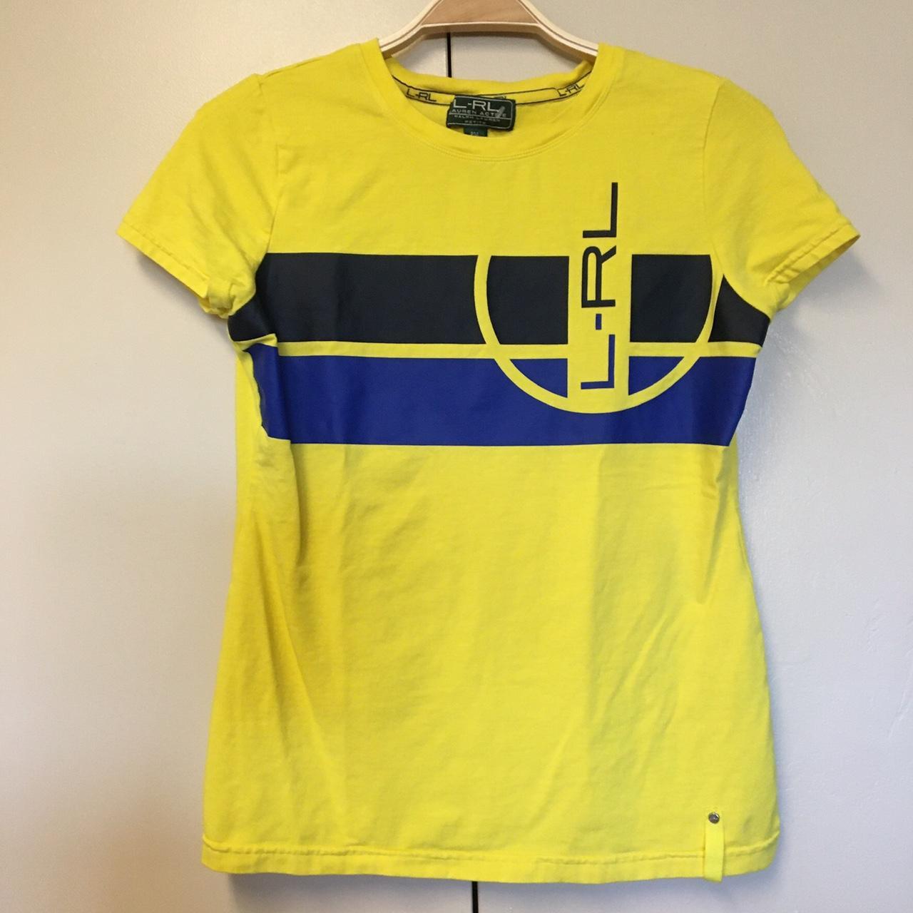 Pre-owned T-shirt In Yellow