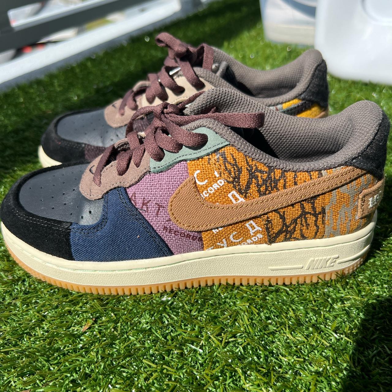 womens brown nike trainers