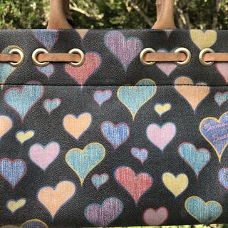 Vintage Dooney and Bourke heart purse. Genuine Depop