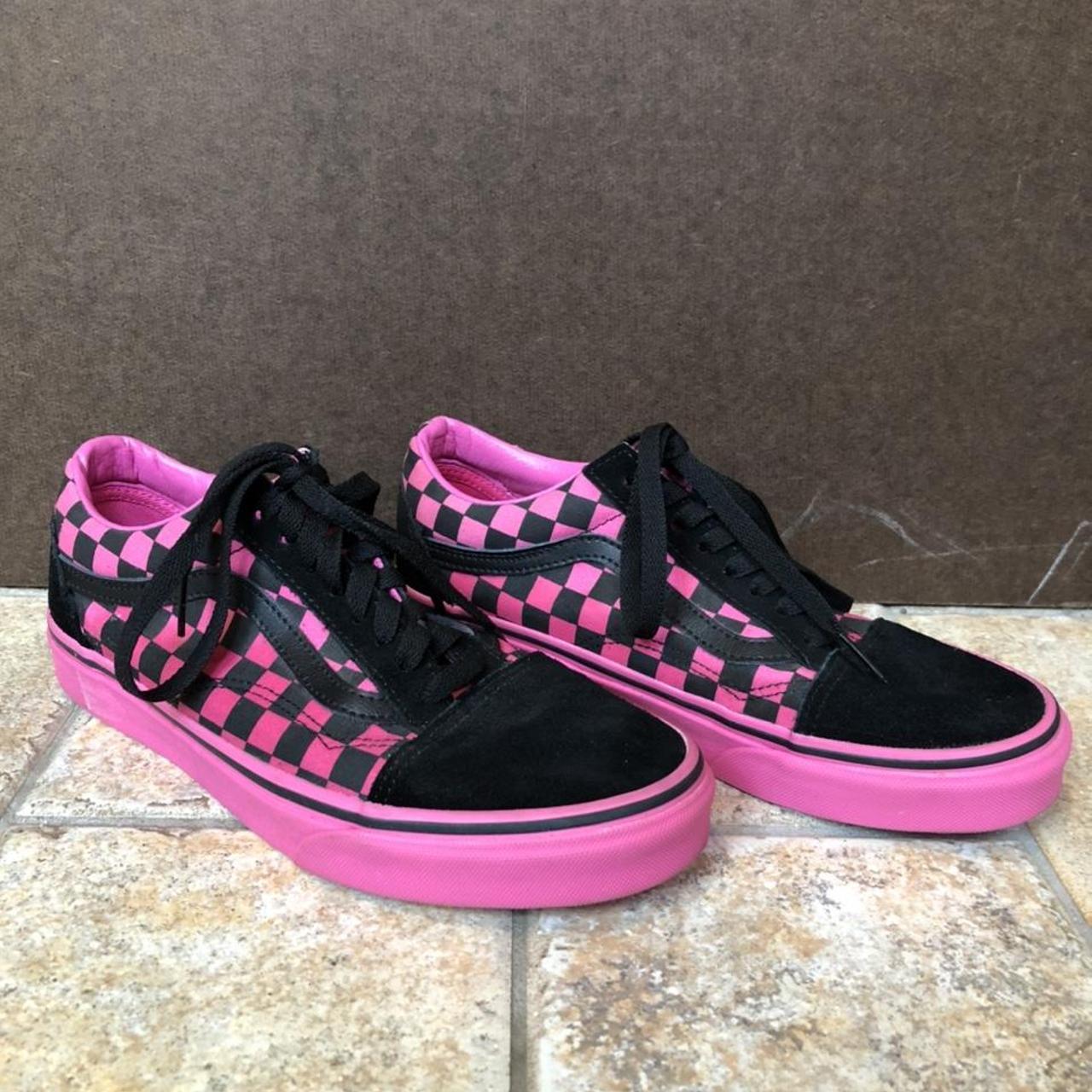 Vans black and hot sale pink checkered