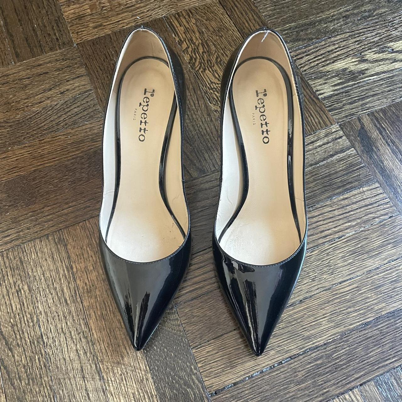 Repetto Women's Black Courts | Depop