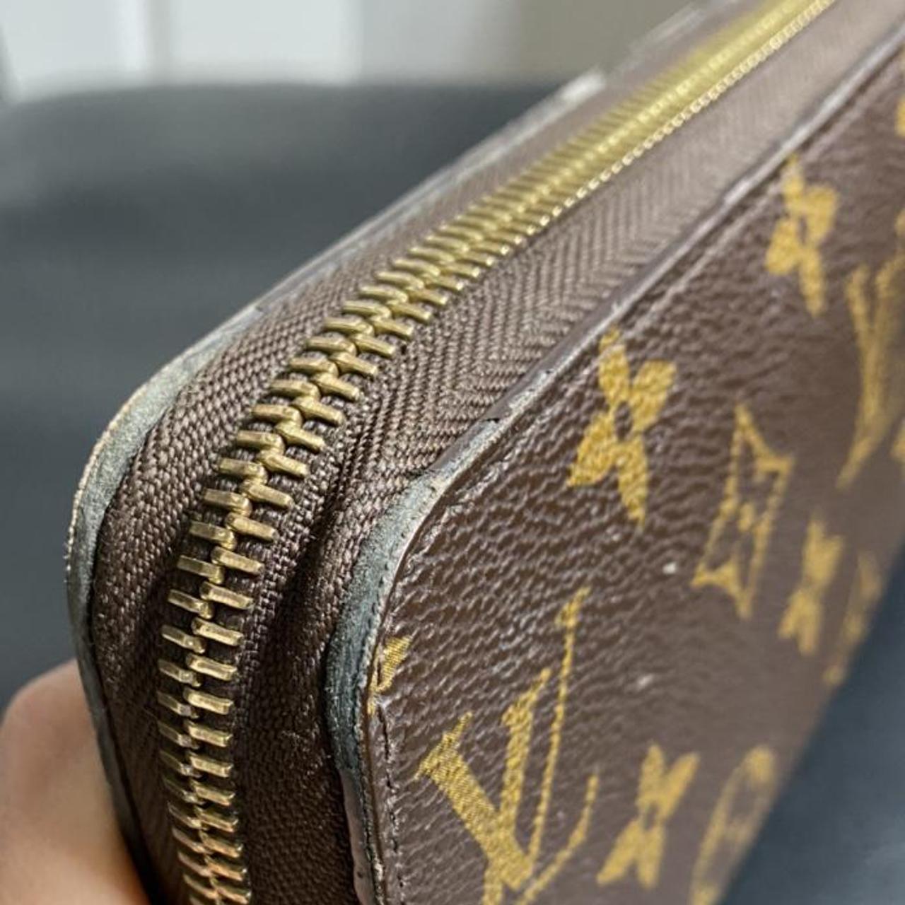 Louis Vuitton zippy wallet - shiny monogram patent - Depop