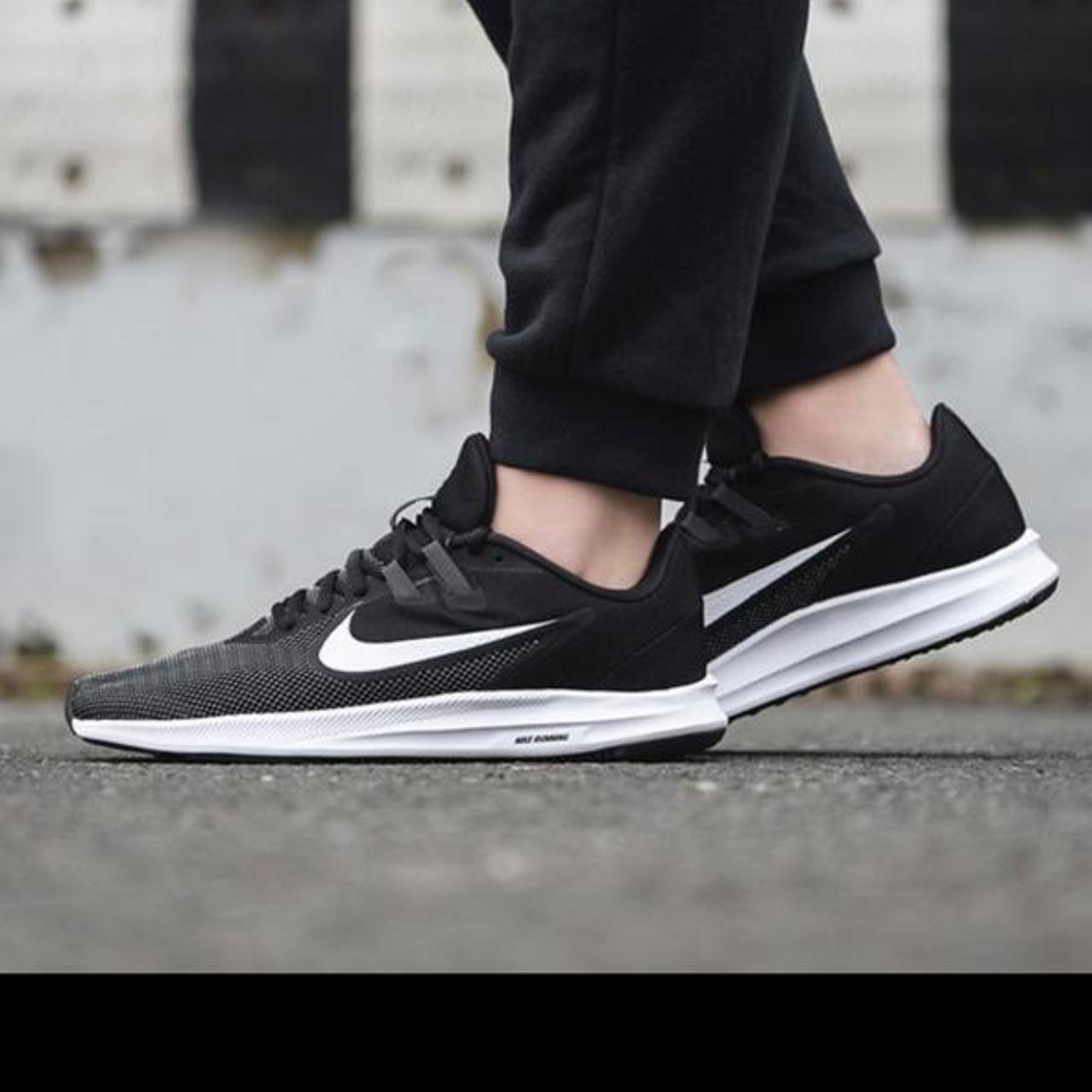 Nike Men's Black and White Trainers | Depop