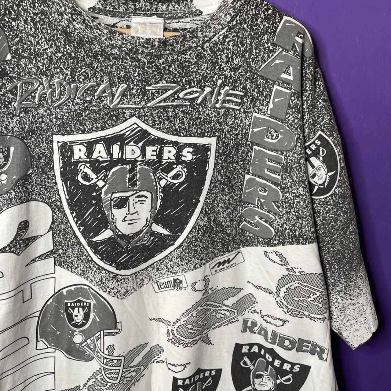 Vintage 90s Oakland Raiders graphic tshirt Mens - Depop