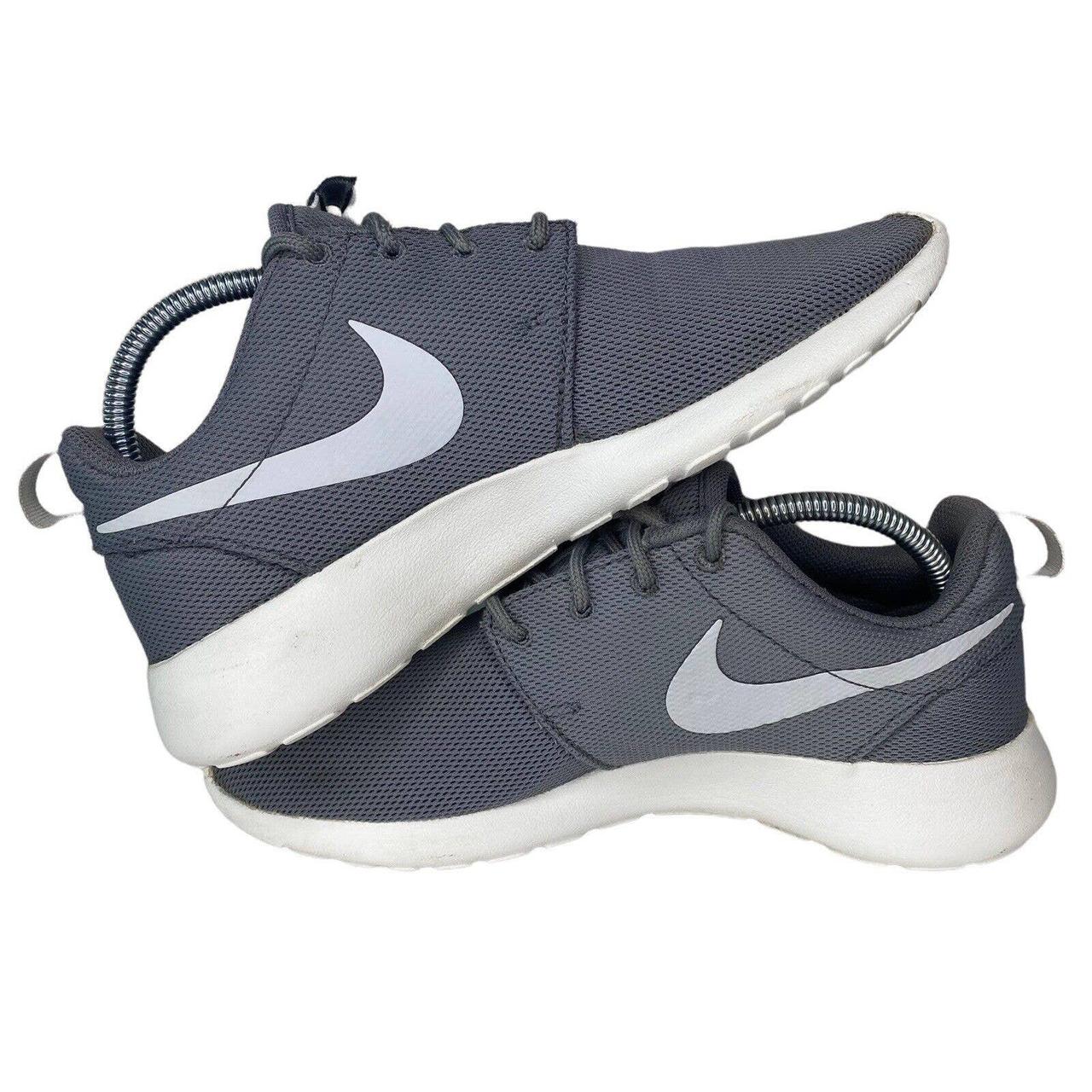 roshe one shoes
