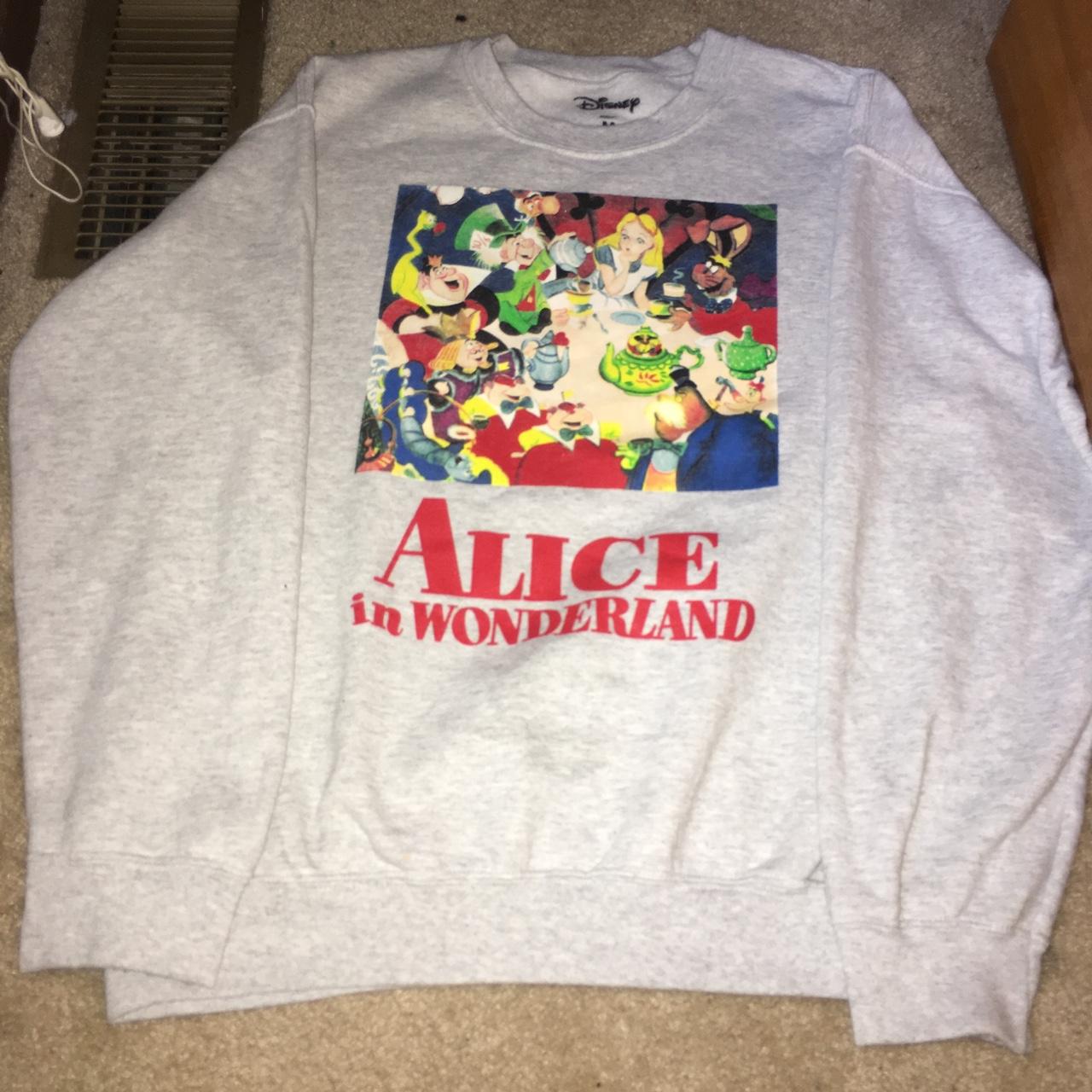 Alice in wonderland shop sweatshirt forever 21