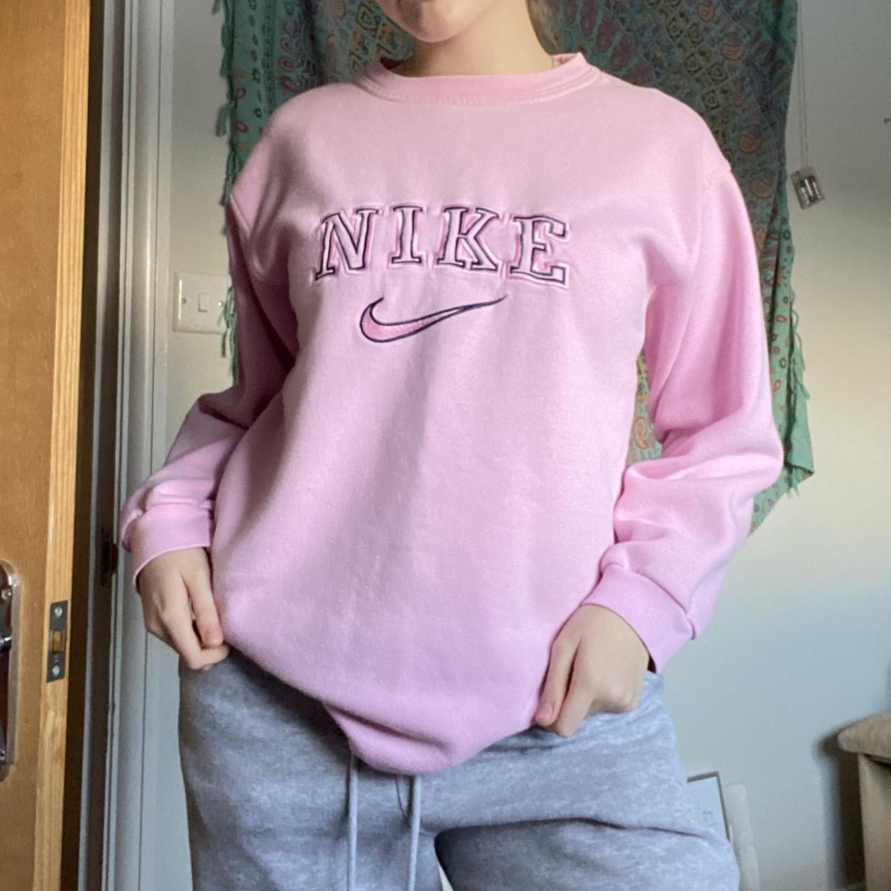 baby pink vintage nike sweatshirt