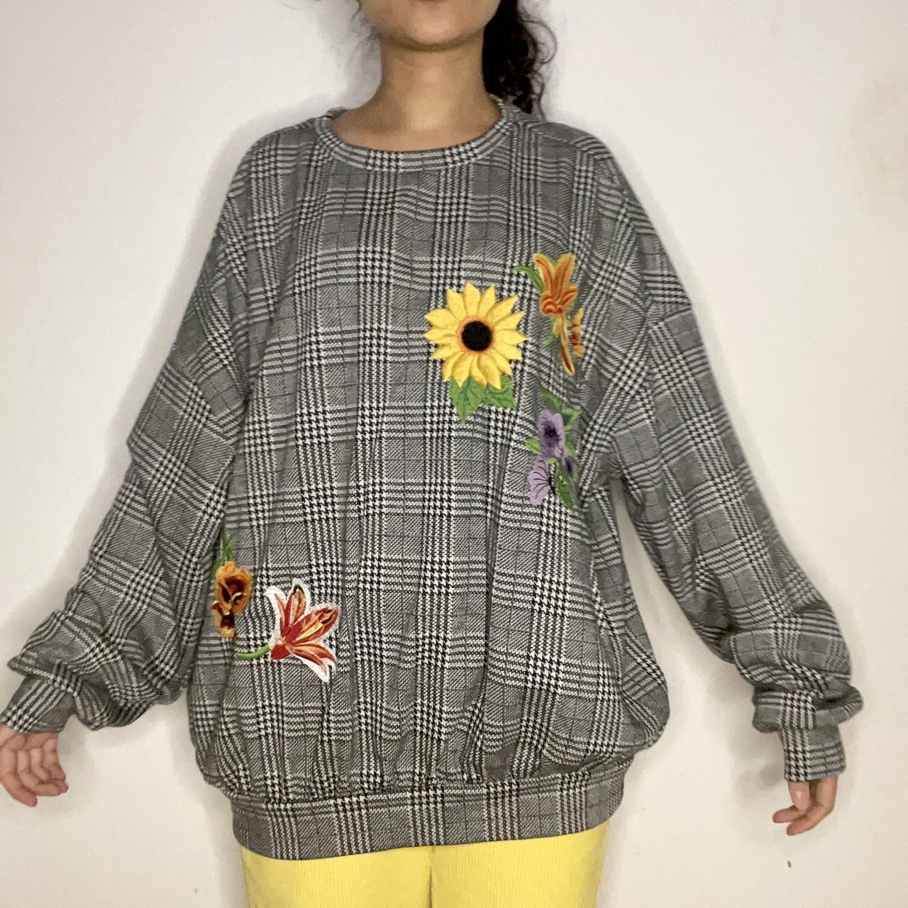 Zara Trafaluc embroidered floral dogtooth check... Depop