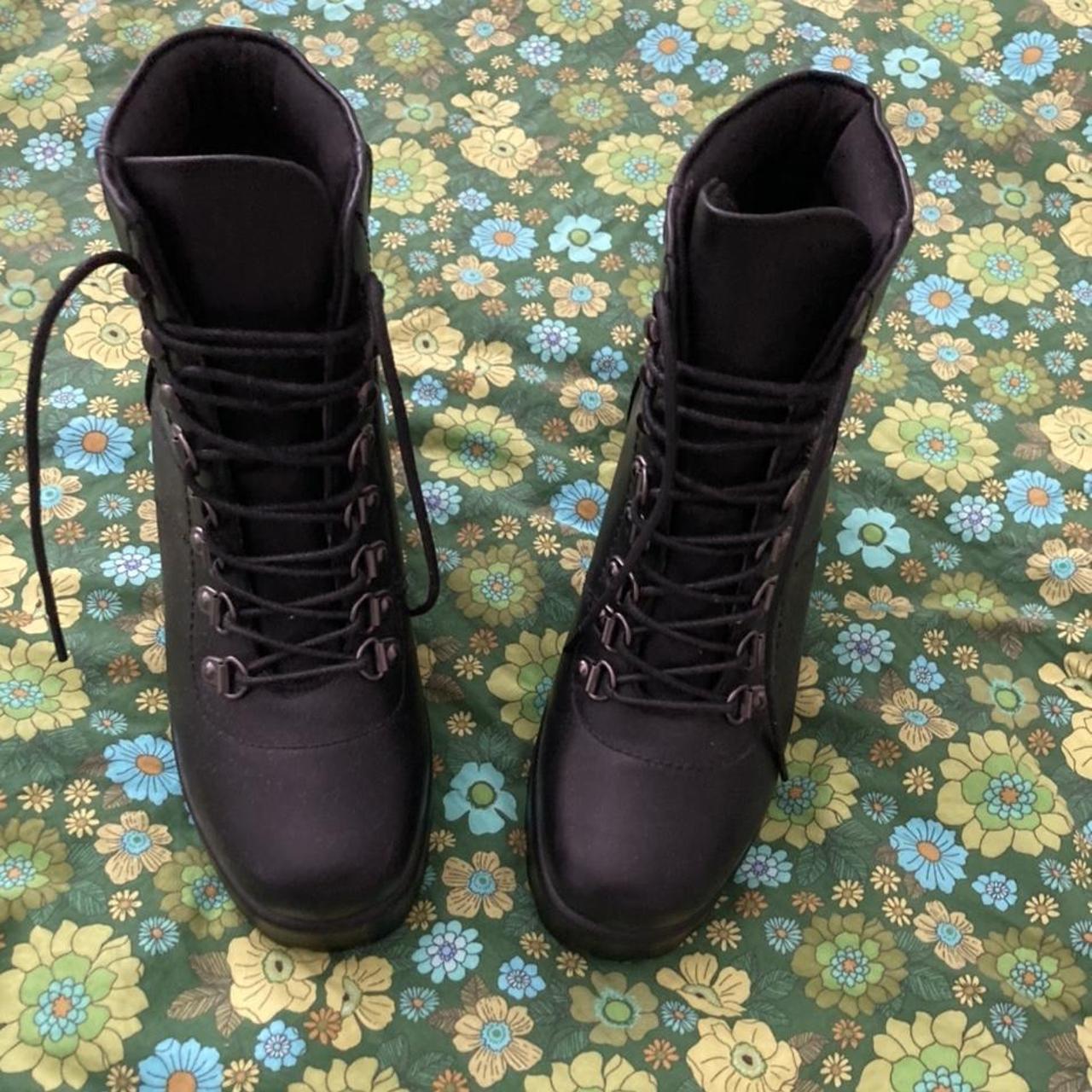 Koi footwear platform boots US/AUS 7 Depop