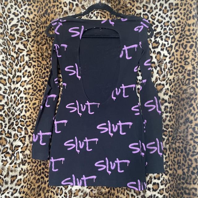 found this lip service dress at a garage sale. help with dating and  pricing? : r/Depop