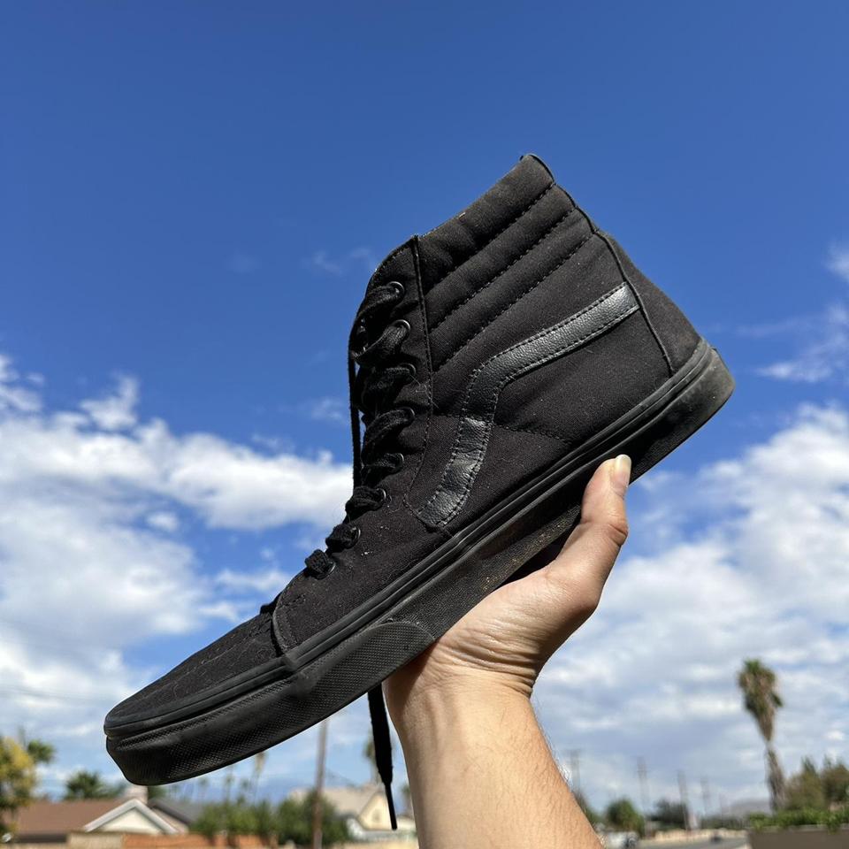 Vans sk8 hi hotsell all black on feet