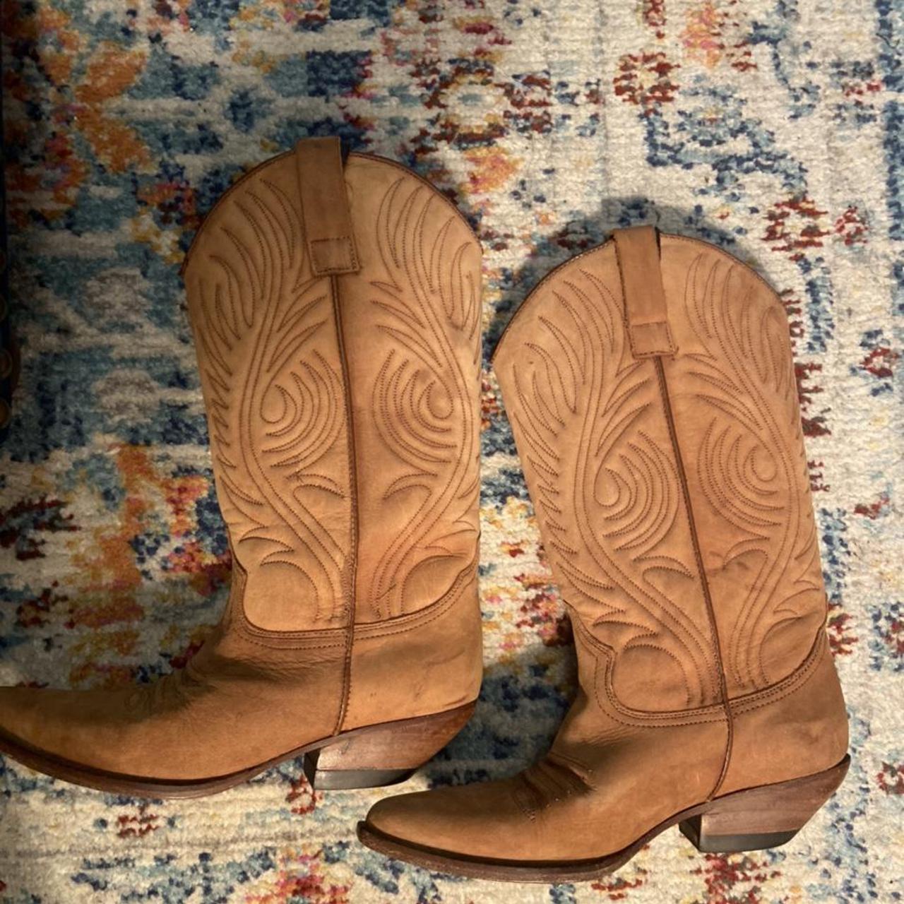 Hotsell Vintage GUESS Women’s Tan Leather Western Boots