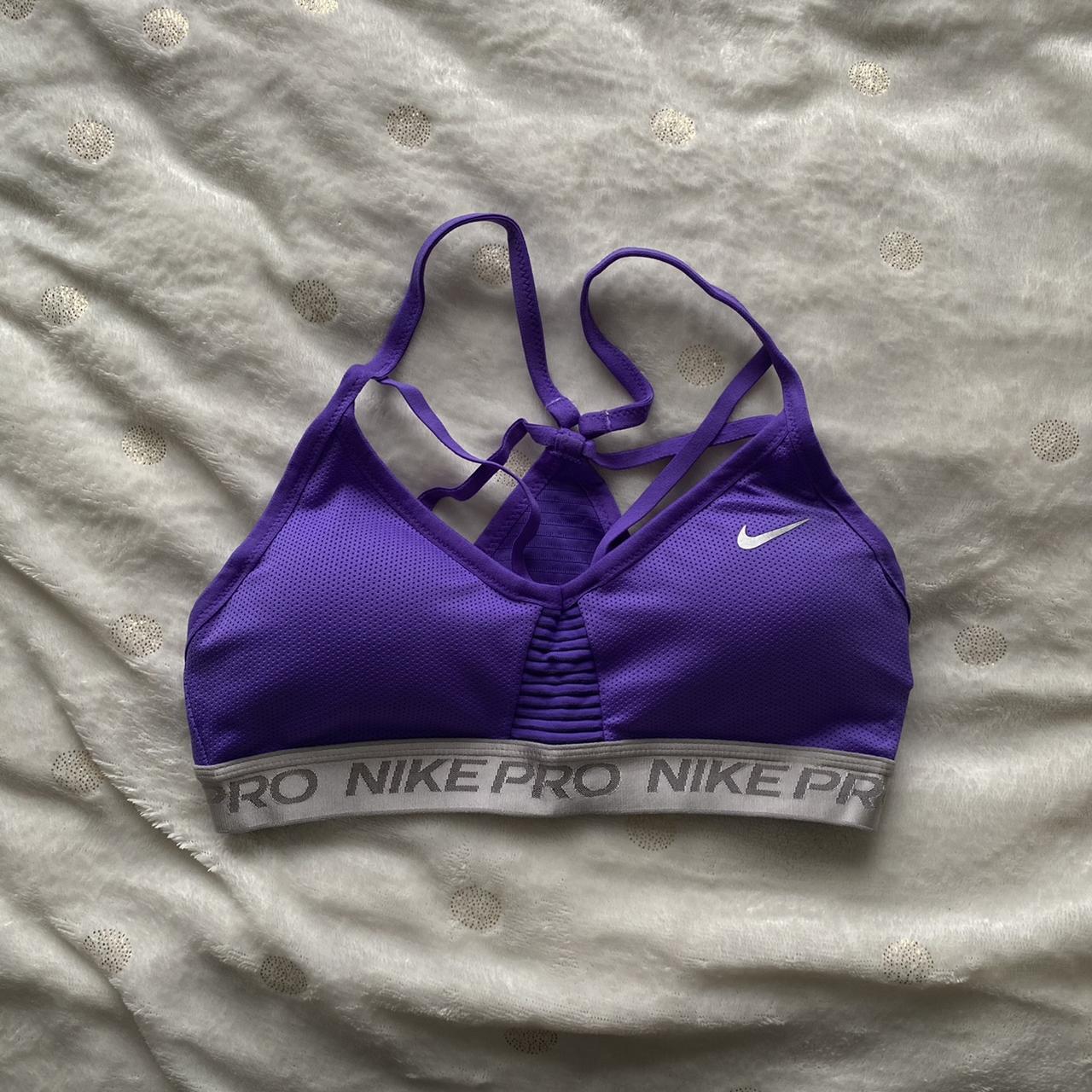 Nike pro aeroadapt sports bra in XS (6-8) Perfect... - Depop