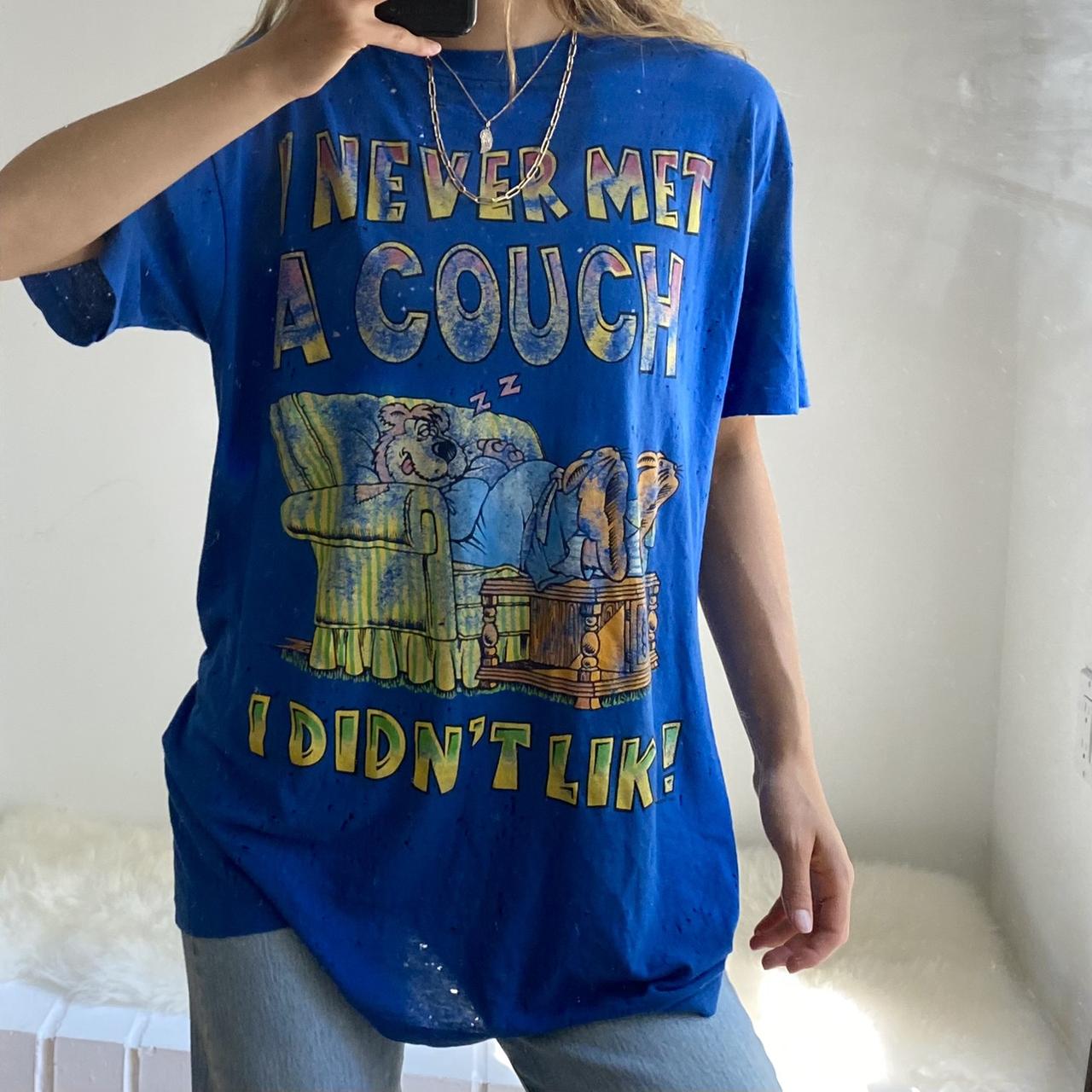 Funny blue graphic vintage 80s t-shirt 💛, Bright...