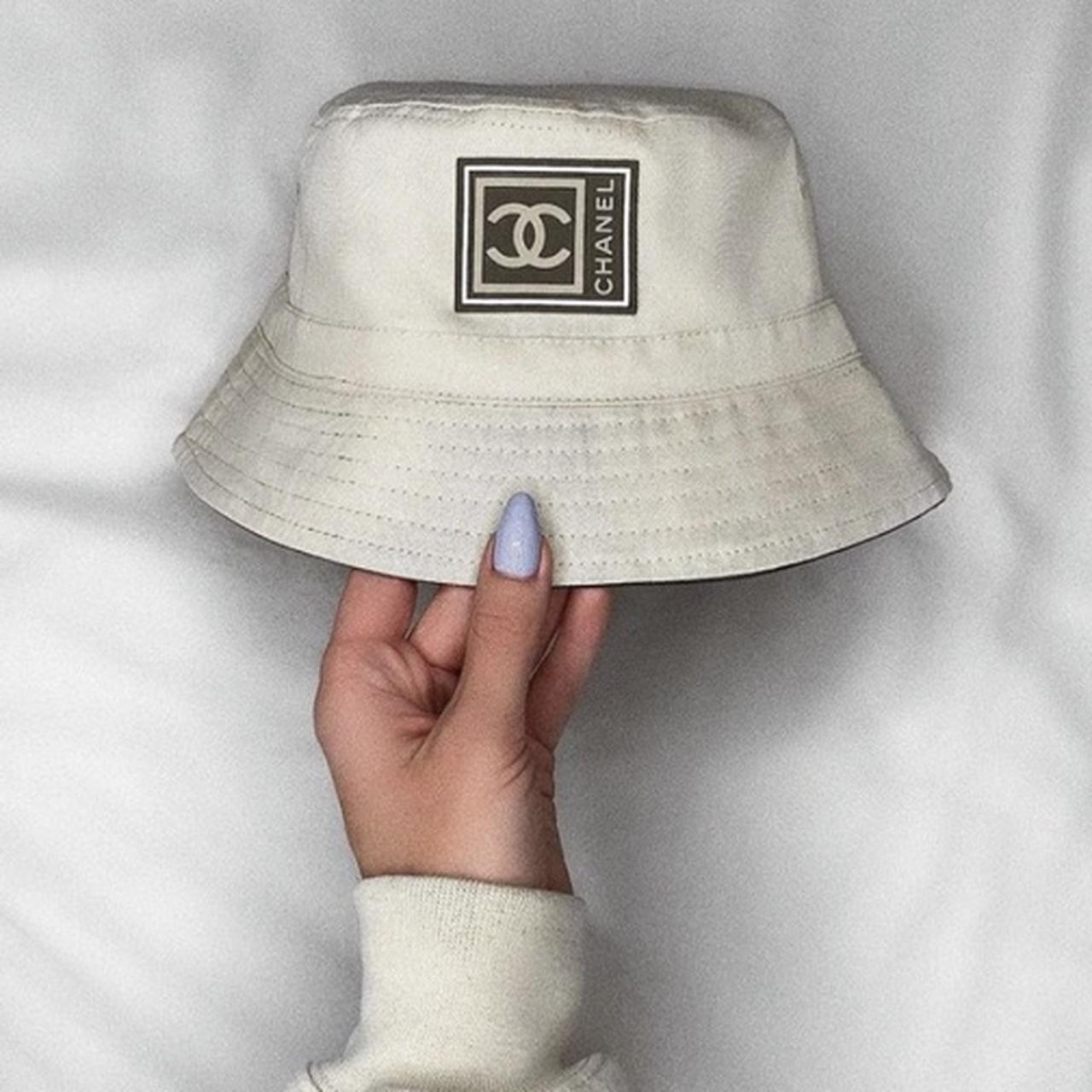 bianca kourt bucket hat