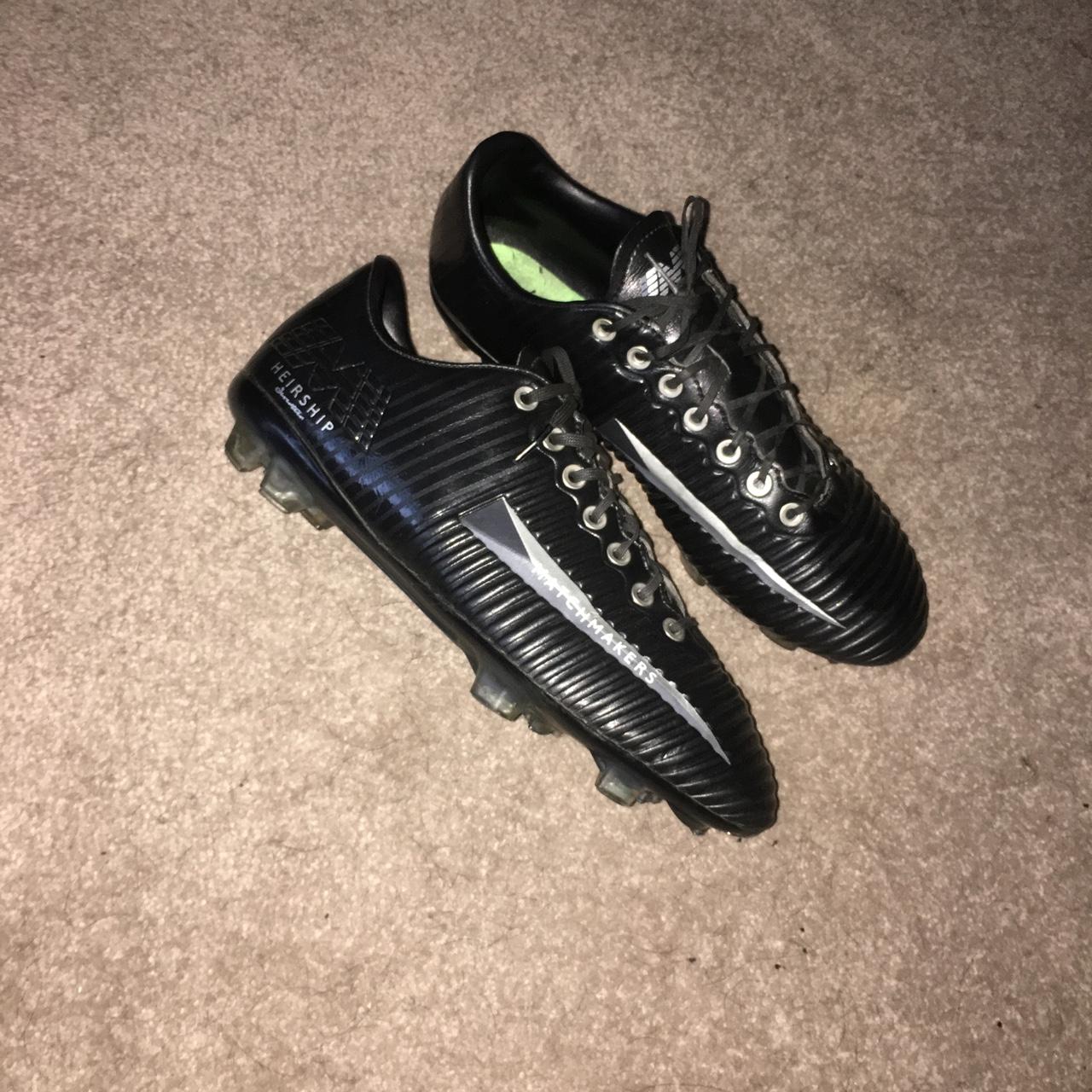 Stylo football boots online