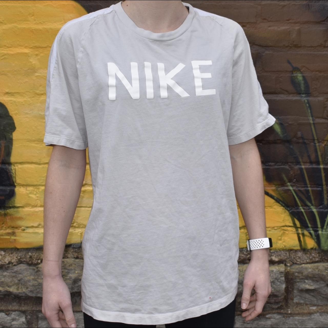 Product Image 1 - ✔️Vintage NIKE Tee✔️
size: Medium
color: