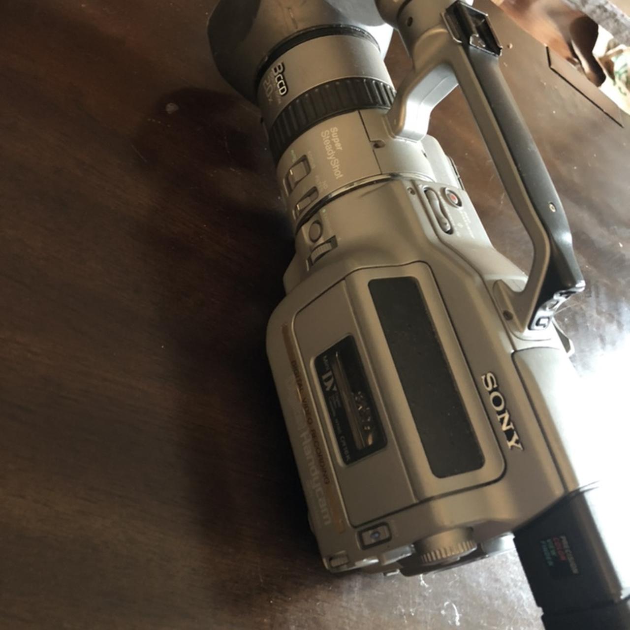 Sony VX1000 camcorder with 4 batteries and capture... Depop