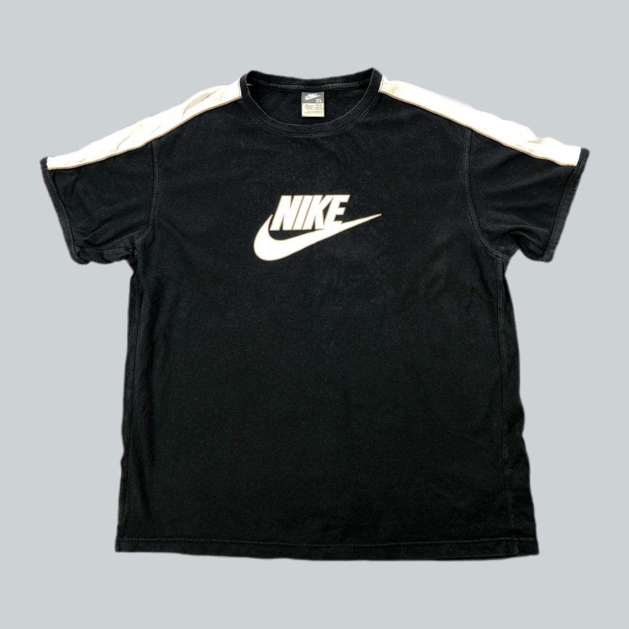 NIKE SWOOSH T SHIRT SIZE XL 22.5 INCHES PTP 28.5... - Depop