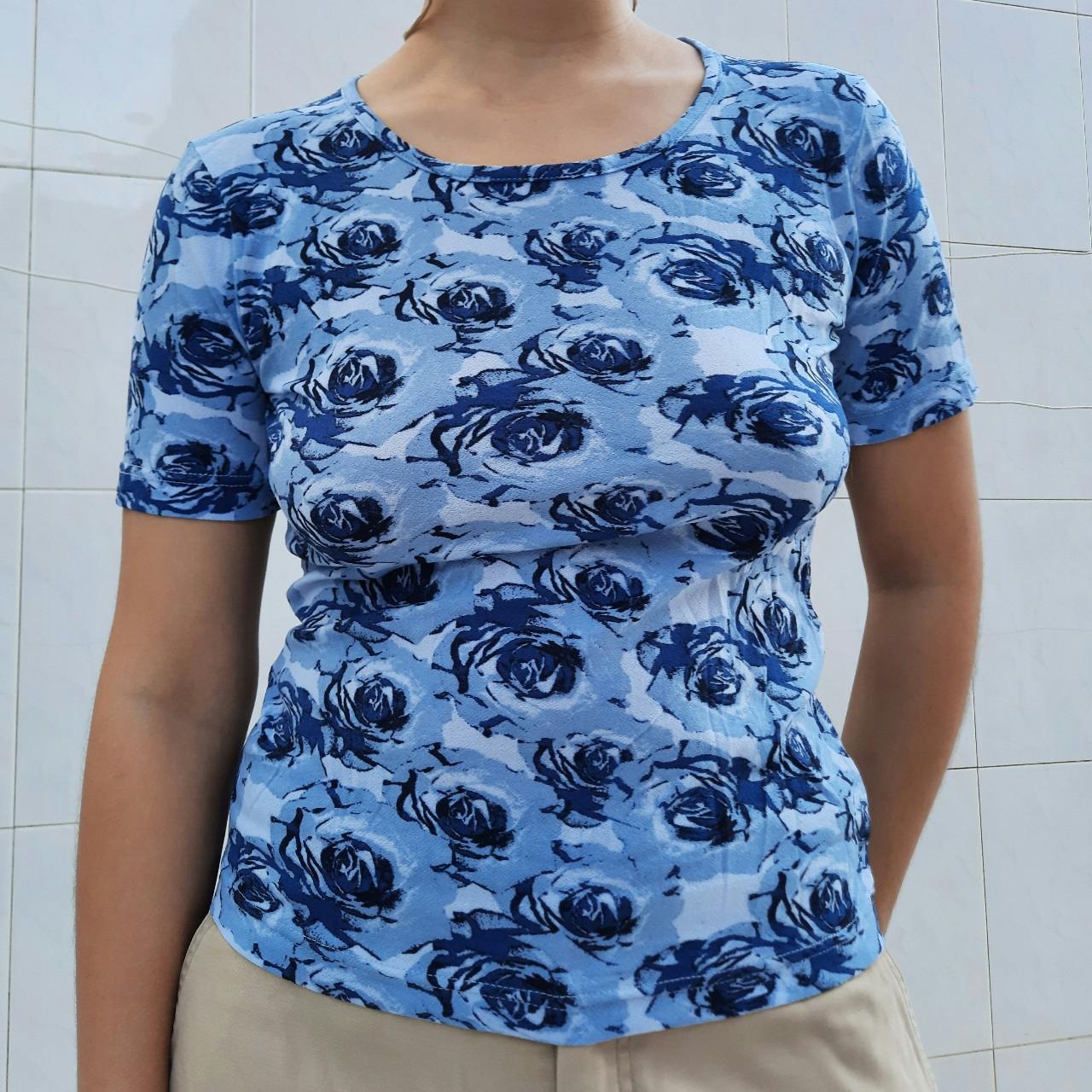 Blue Roses Women's Blue and Navy T-shirt (4)