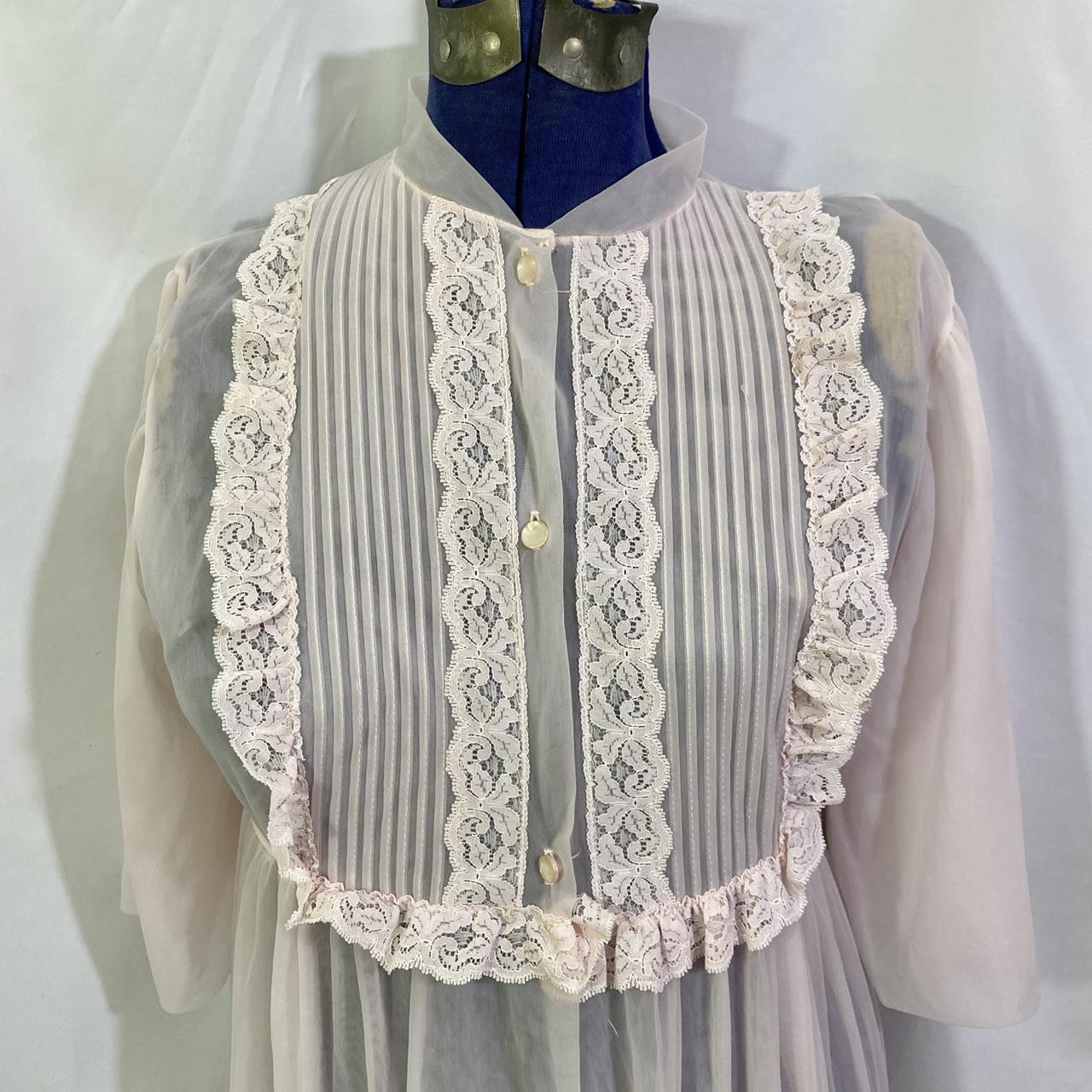 JCPenney Women's Pink Robe Depop