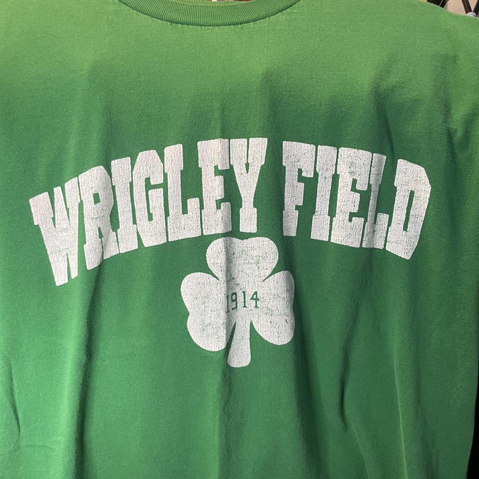 Vintage navy Chicago wrigley field graphic - Depop