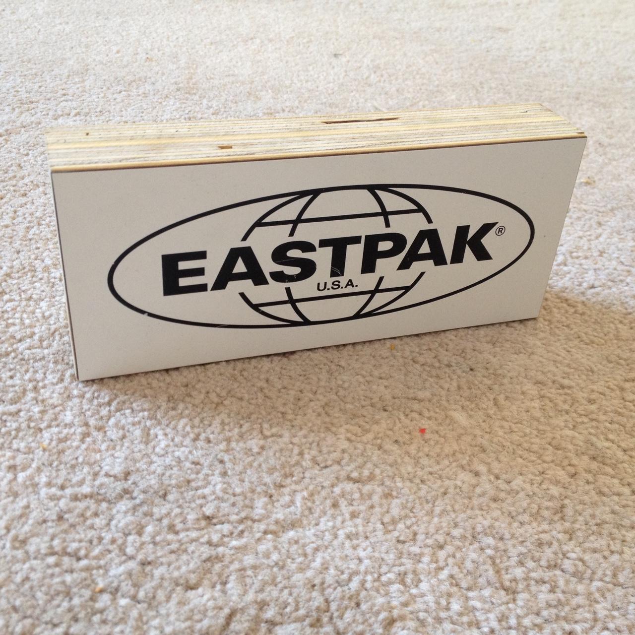 Logo eastpak 2024